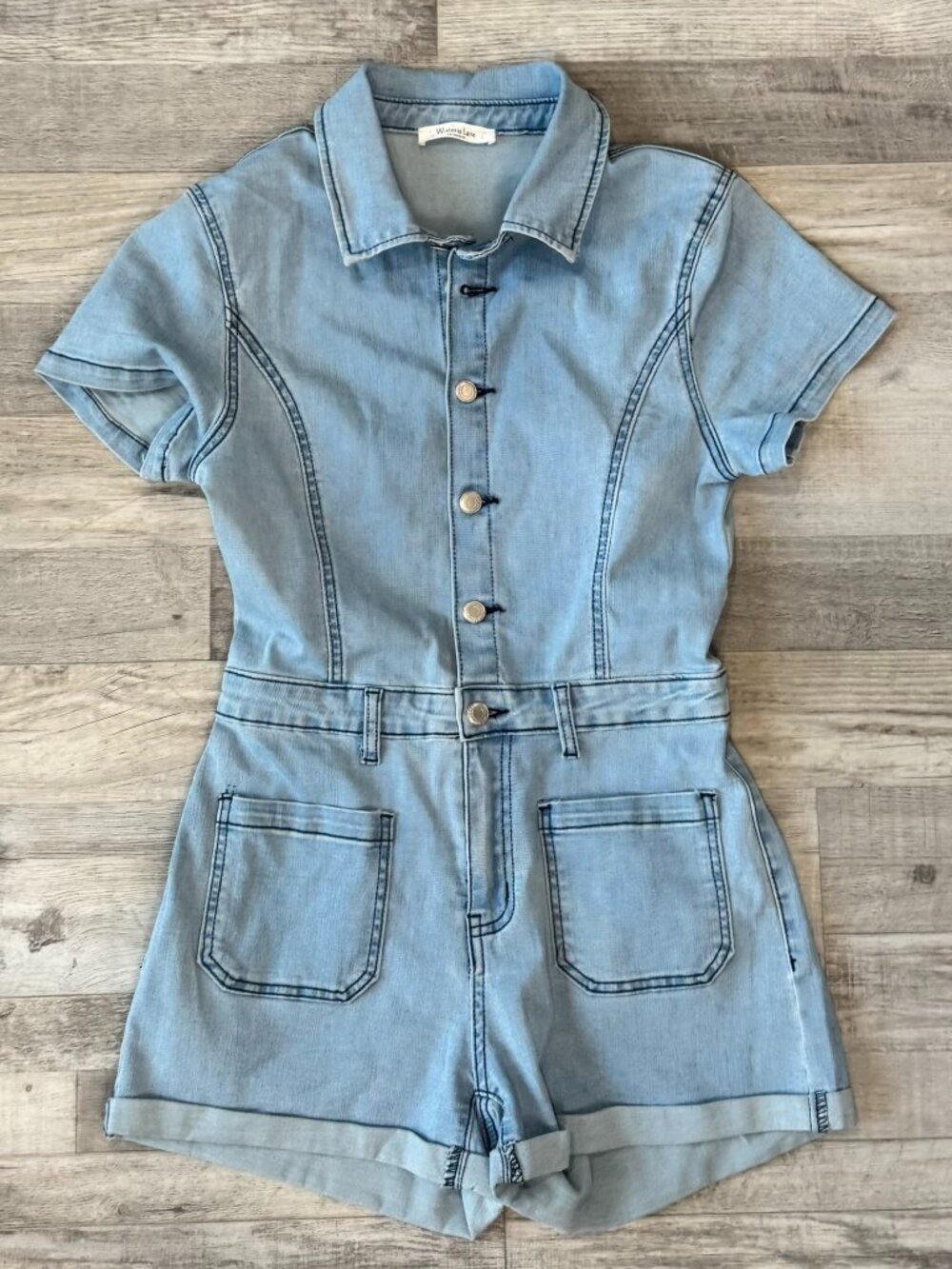 Wisteria Lane Stretch Denim Romper Size Medium Light Wash, Cuffed J39
